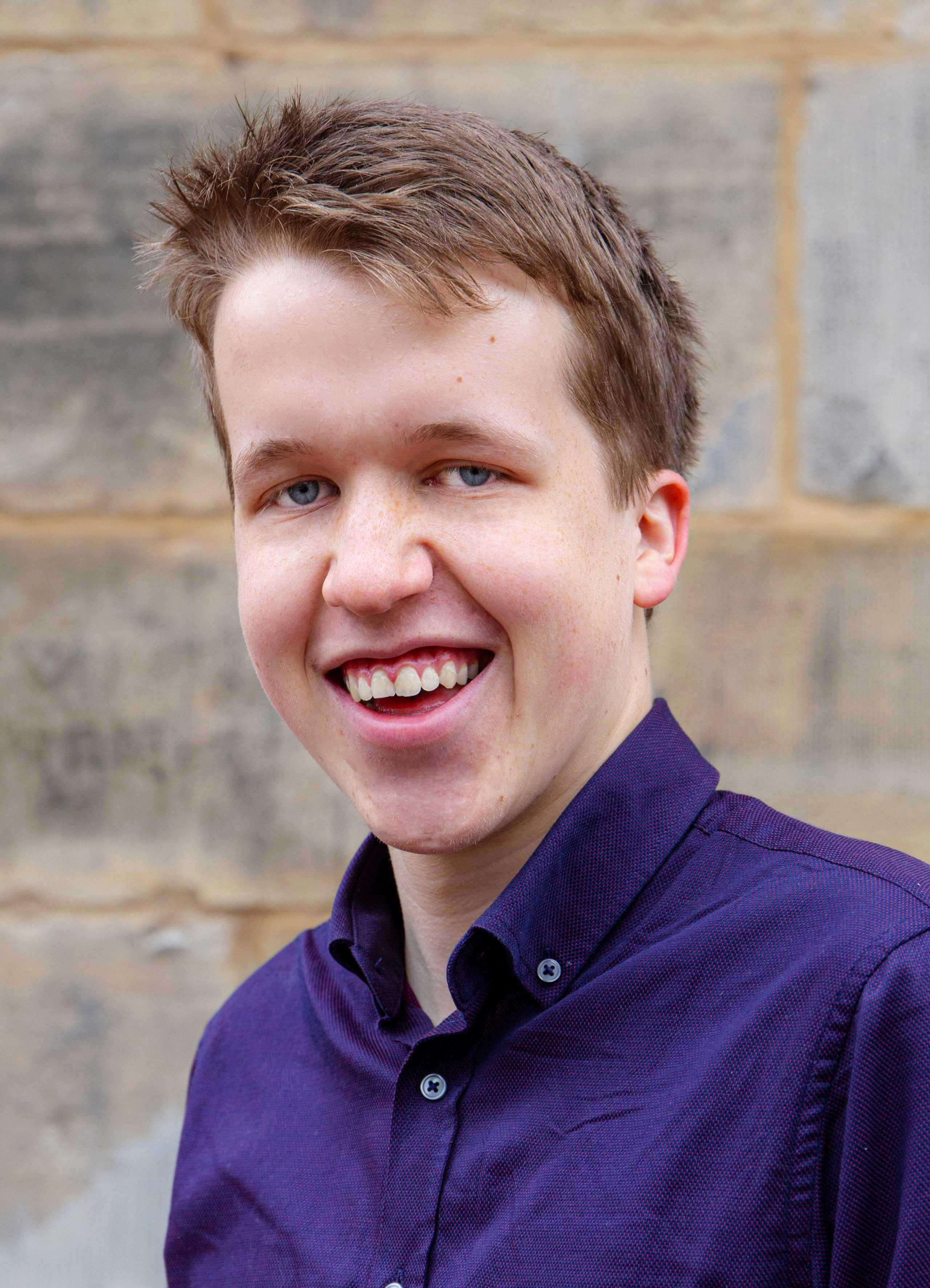 Portrait-Konstantin-21-Jahre-bearbeitet